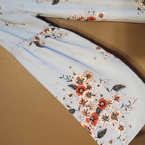 Wrangler Bell Sleeve Dress - Picture 3 of 4